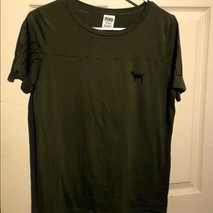 Sz Small VS PINK Hunter green t-shirt